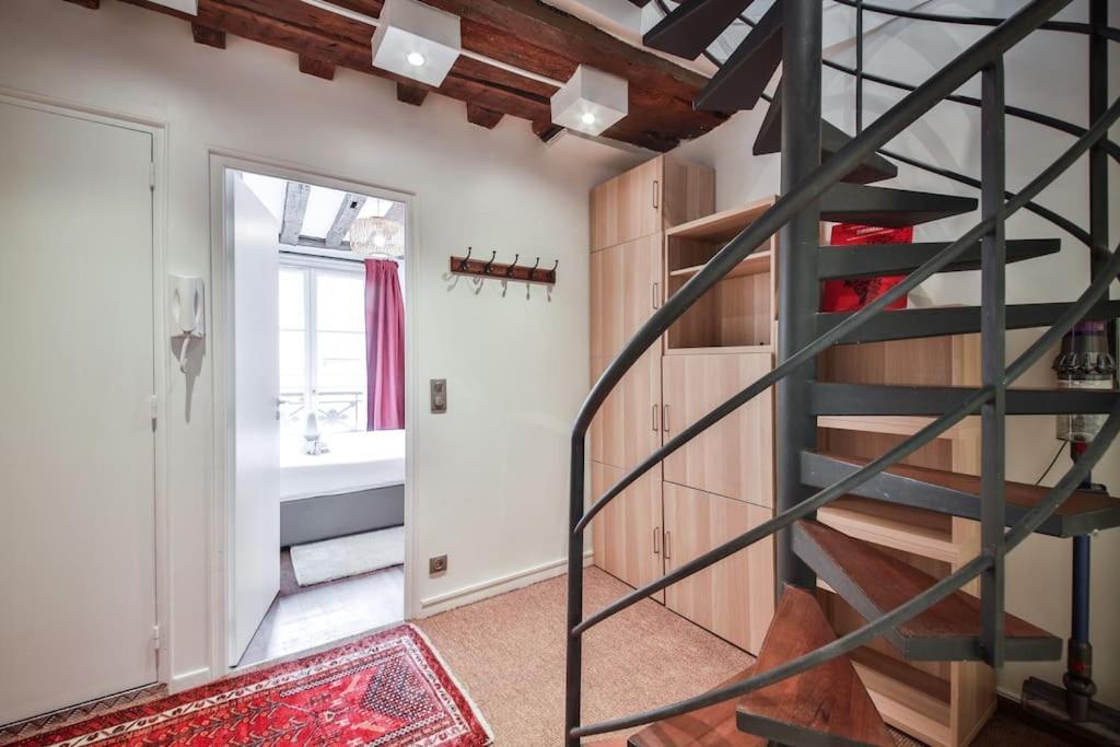 Appartement Typical Parisian Duplex#4Pers#Le Marais Extérieur photo